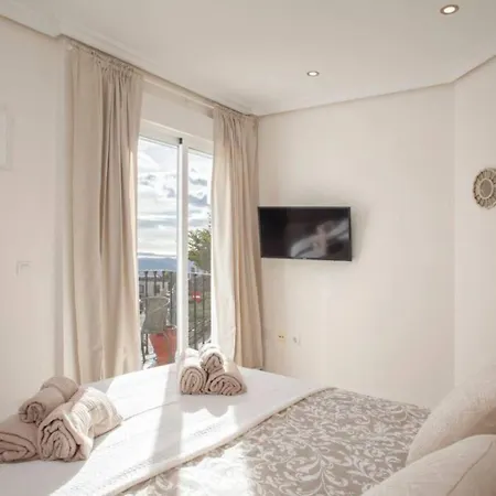 New! Renovated Flat In