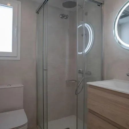 Lejlighed New! Renovated Flat In
